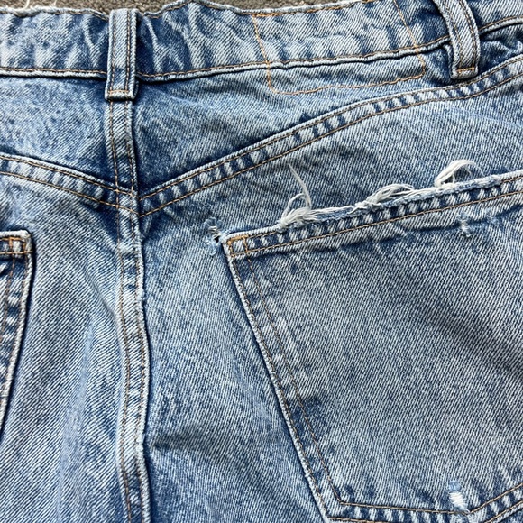 Zara Medium Wash Straight Leg Jeans Size 6 - Picture 4 of 4